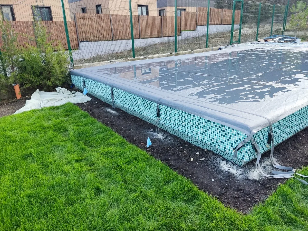 Батутное покрывало на бассейне в Новочеркасске